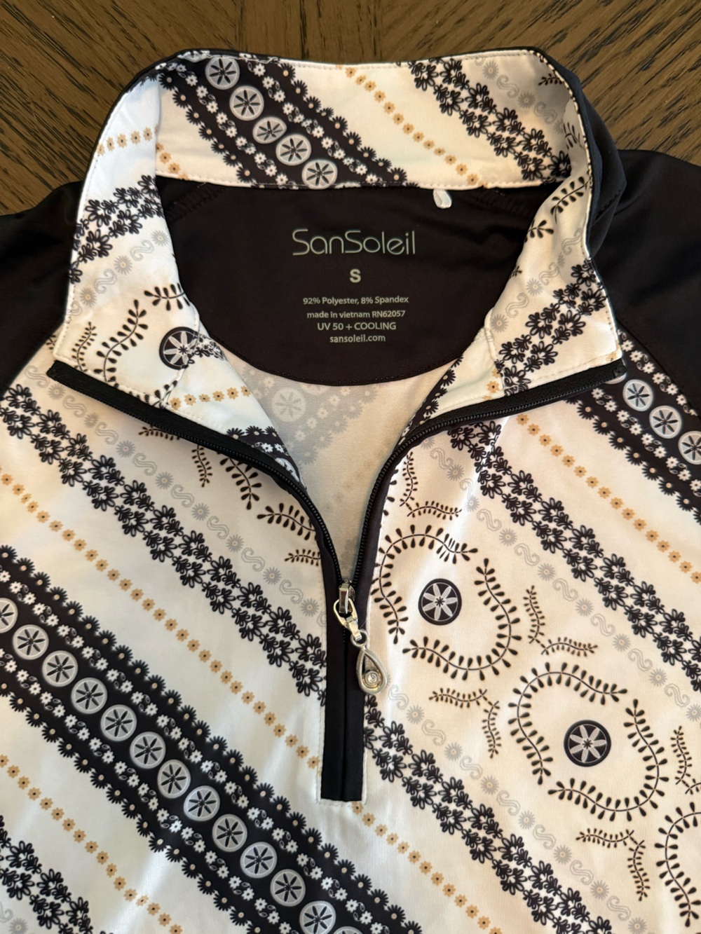 SanSoleil Women's Black & White Printed Zip-Front Top Sun Shirt